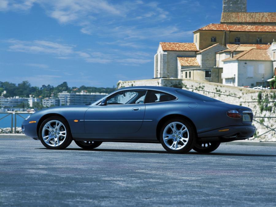  Jaguar XK8 Coupe 2003 года  (фото 4 из 5)